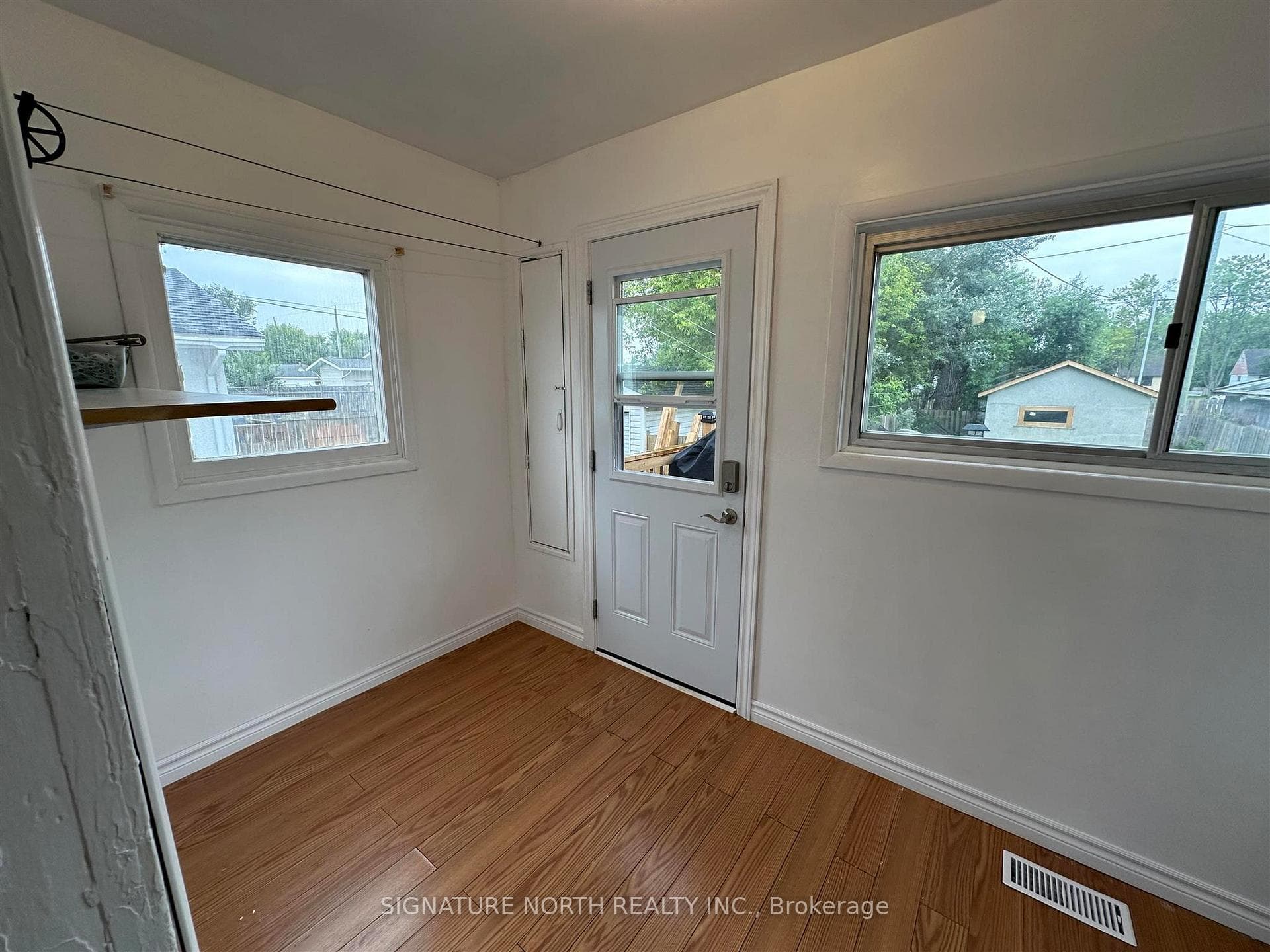 228 Brock Street photo 20