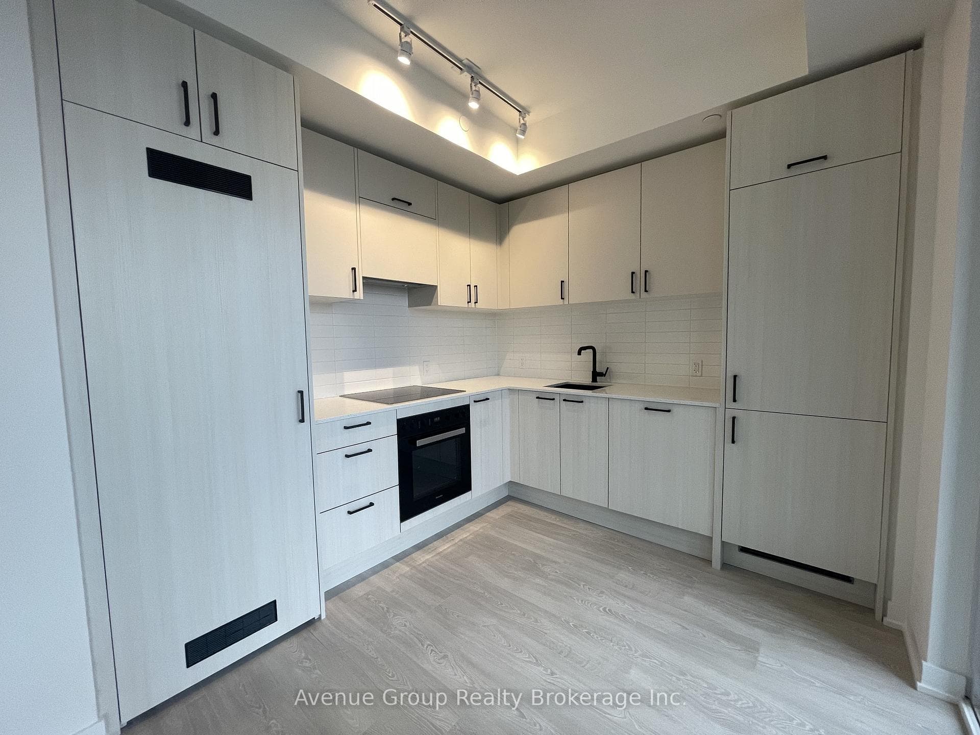 5 Quarrington Lane Unit 604 photo 8