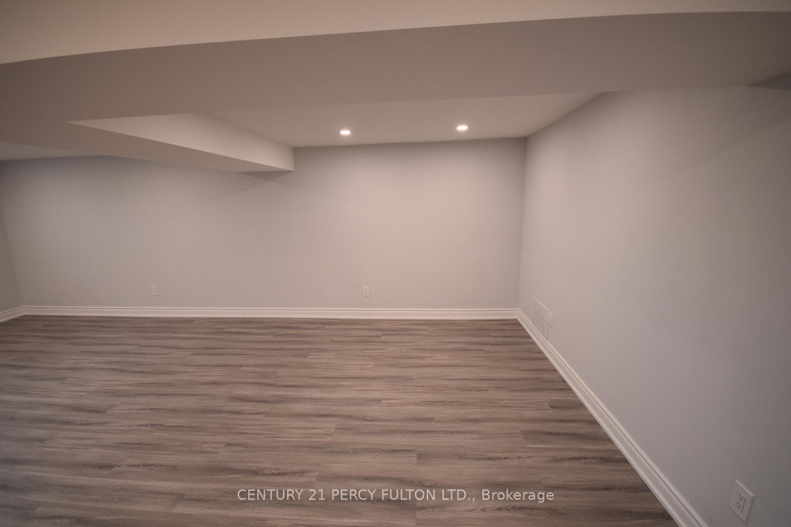 75 Sloane (Lower) Avenue photo 13