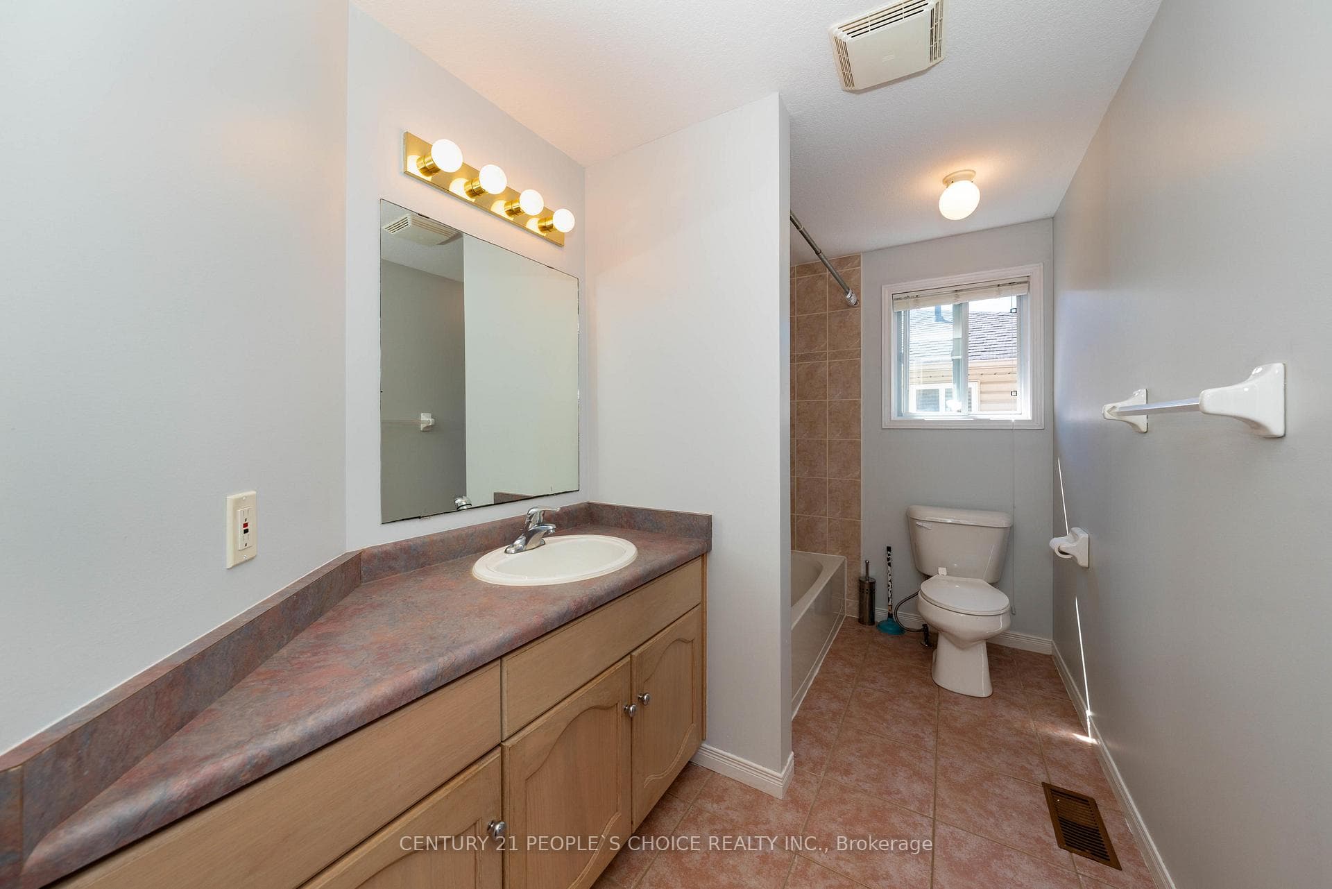 39 Fuller Drive photo 25