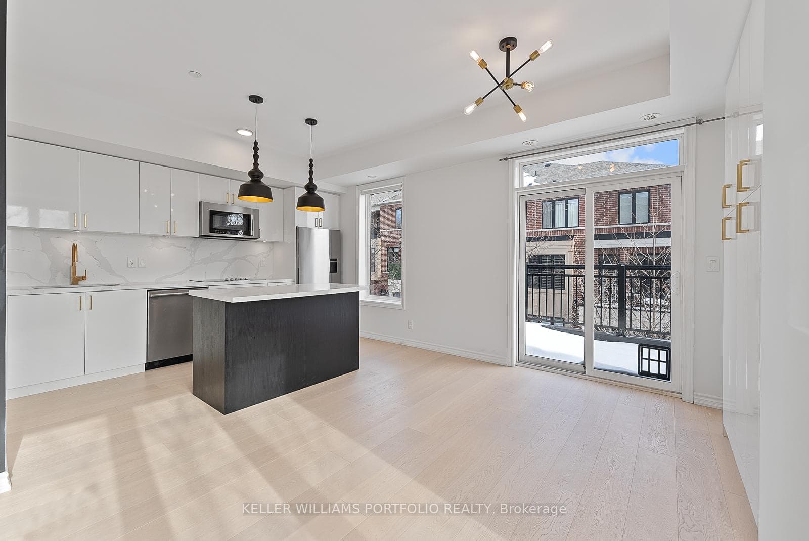 50 Carnation Avenue Unit 131 photo 12