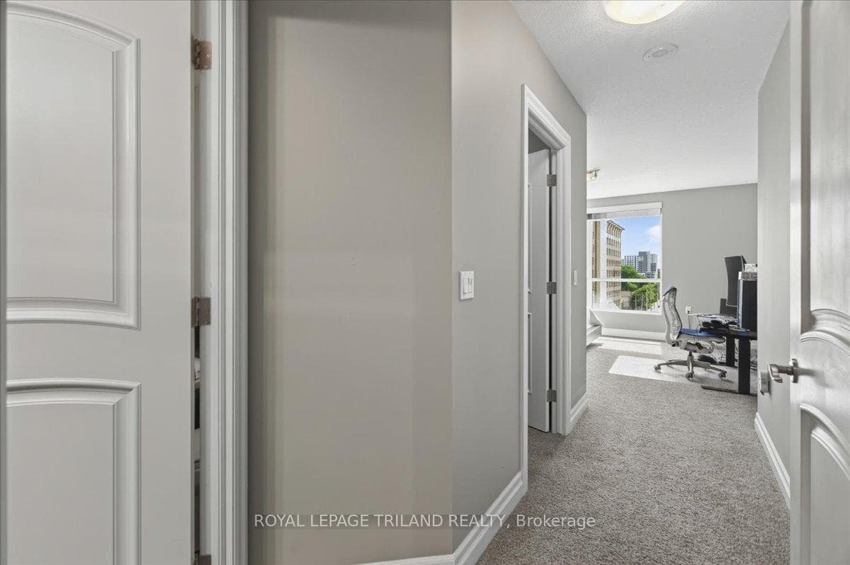 250 Pall Mall Street Unit 908 photo 18