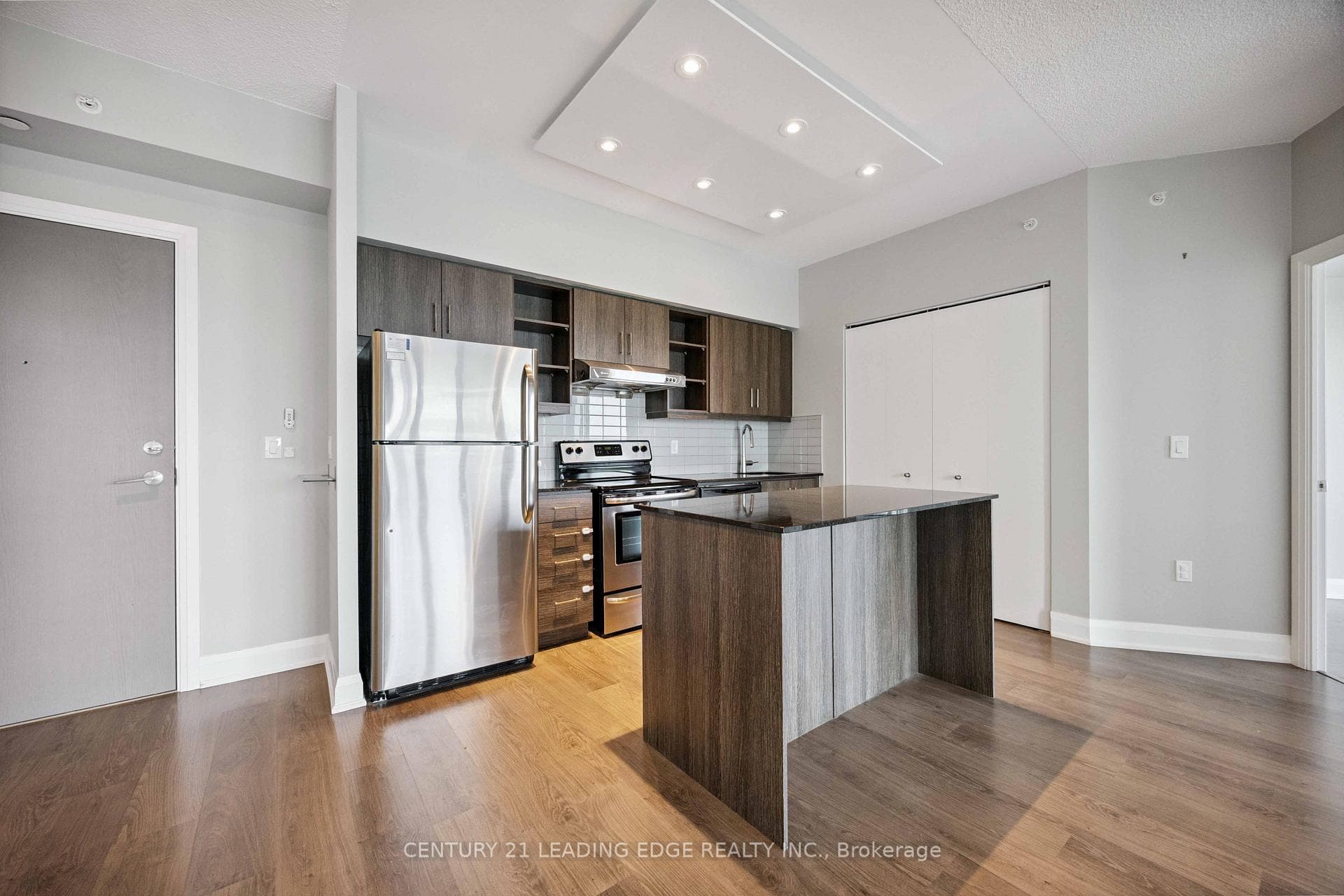 160 Vanderhoof Avenue Unit 1515 photo 6