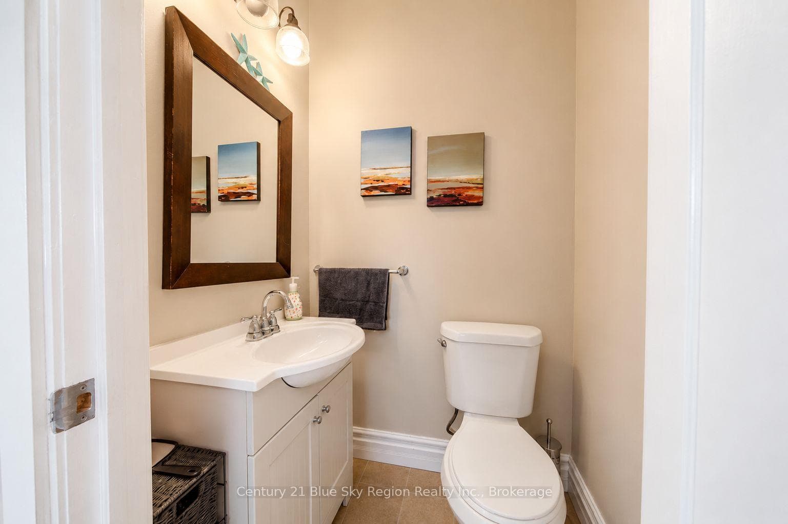 577 O'Brien Street photo 26