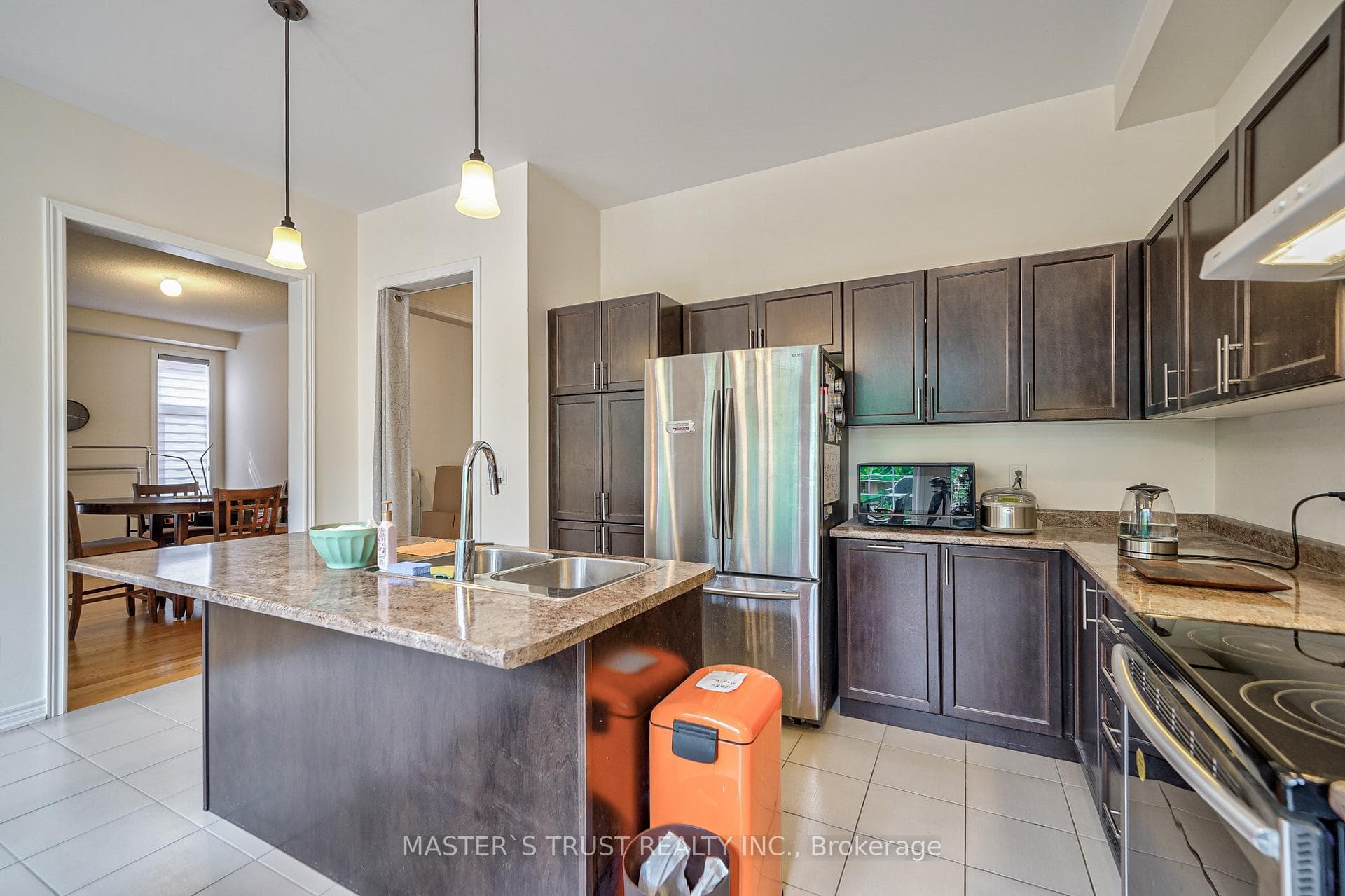 657 Clifford Perry Place photo 10