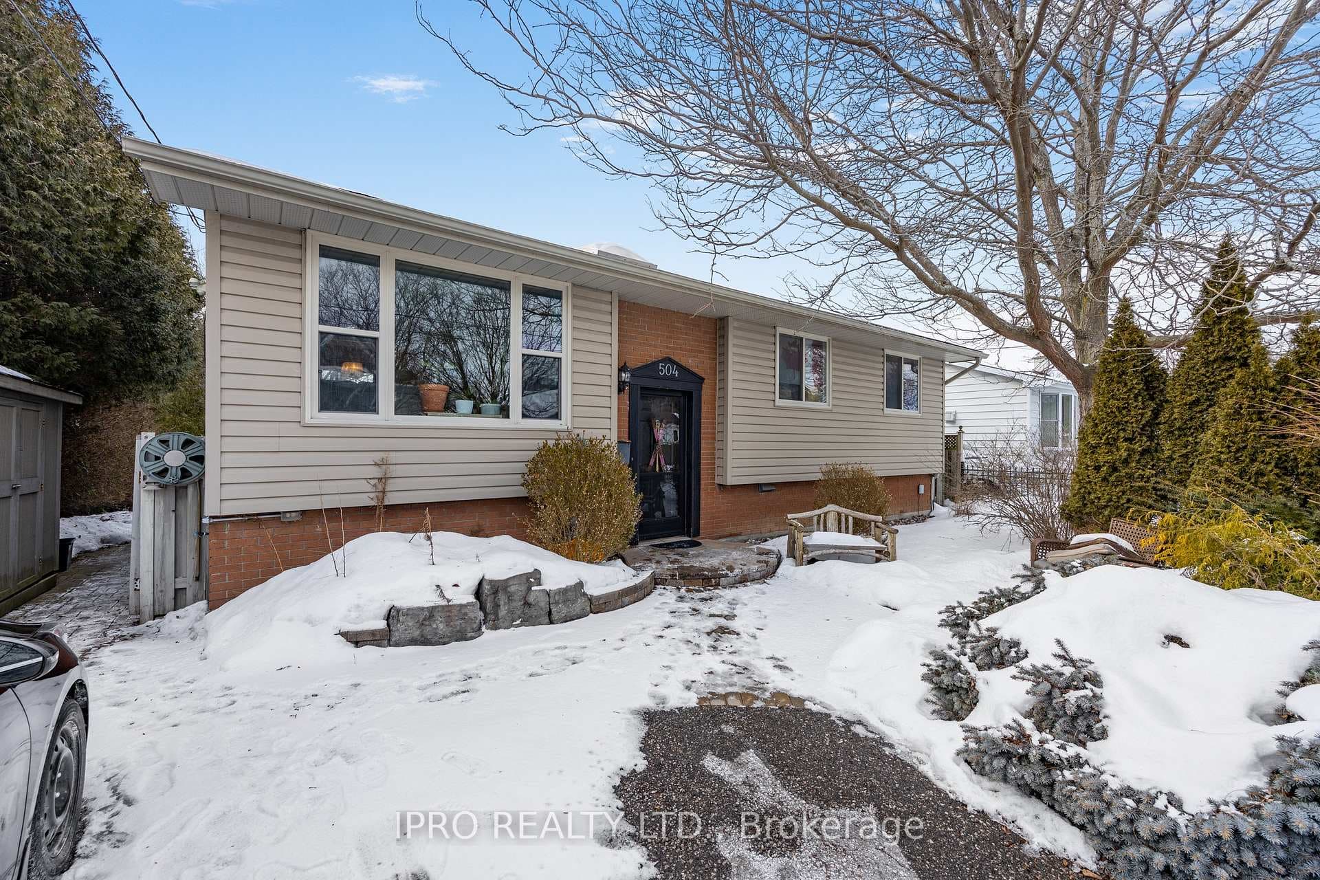 504 Stewart Street photo 3