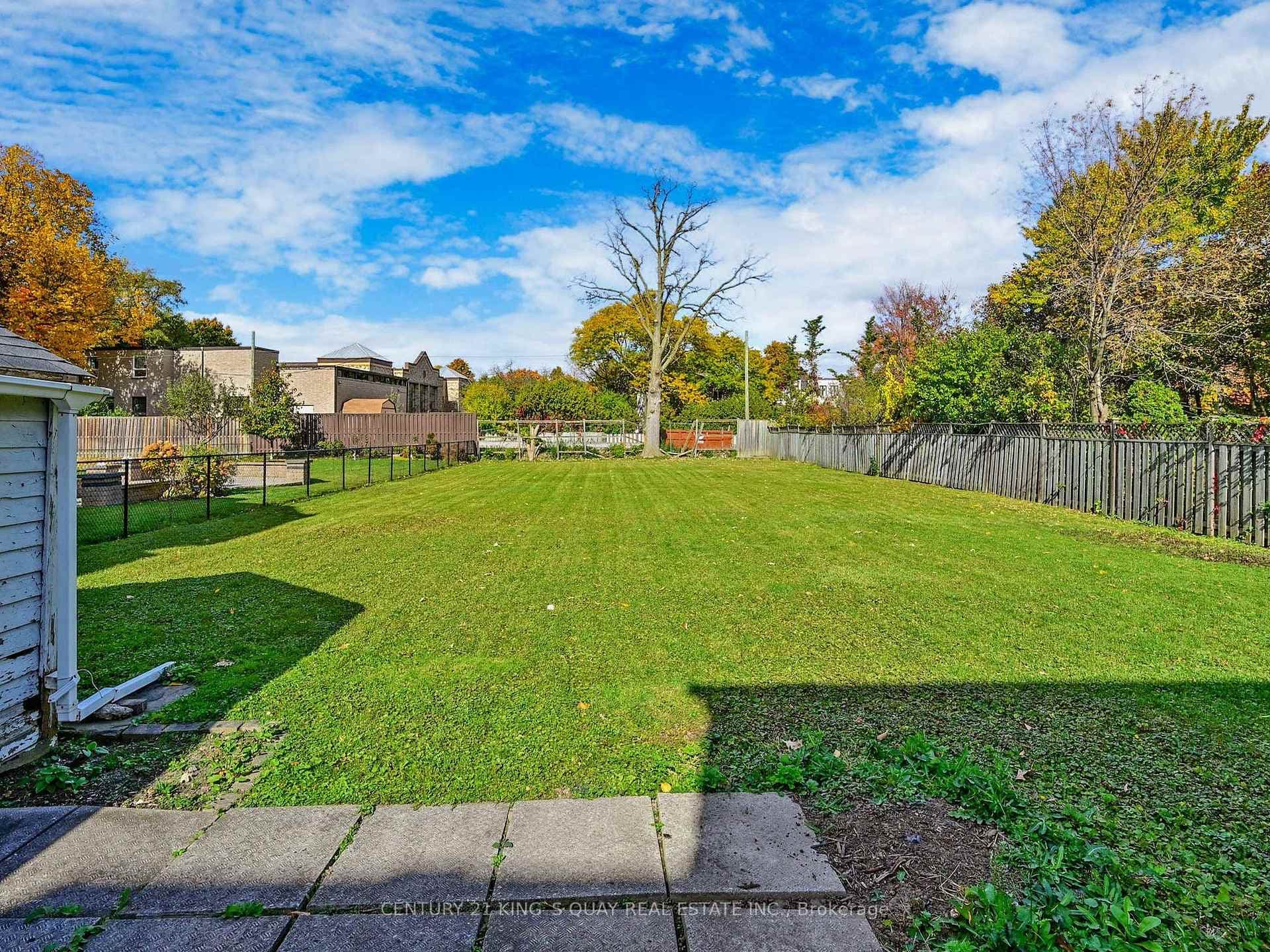 60 Northwood Drive photo 31