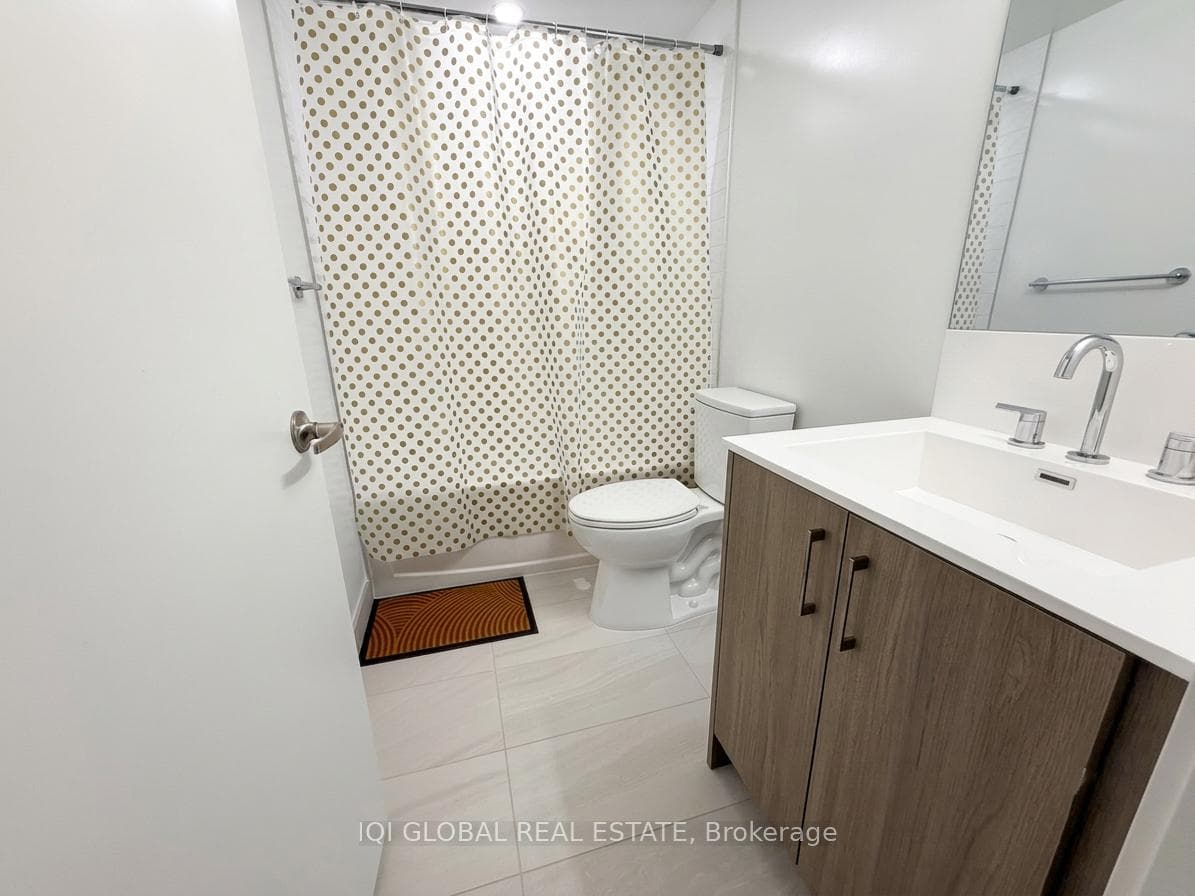 4010 Eglinton Avenue Unit 213 photo 6