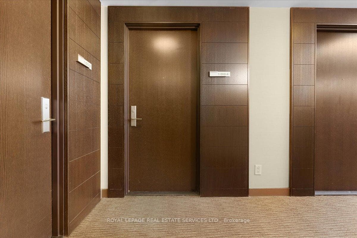 25 Broadway Avenue Unit 1004 photo 3