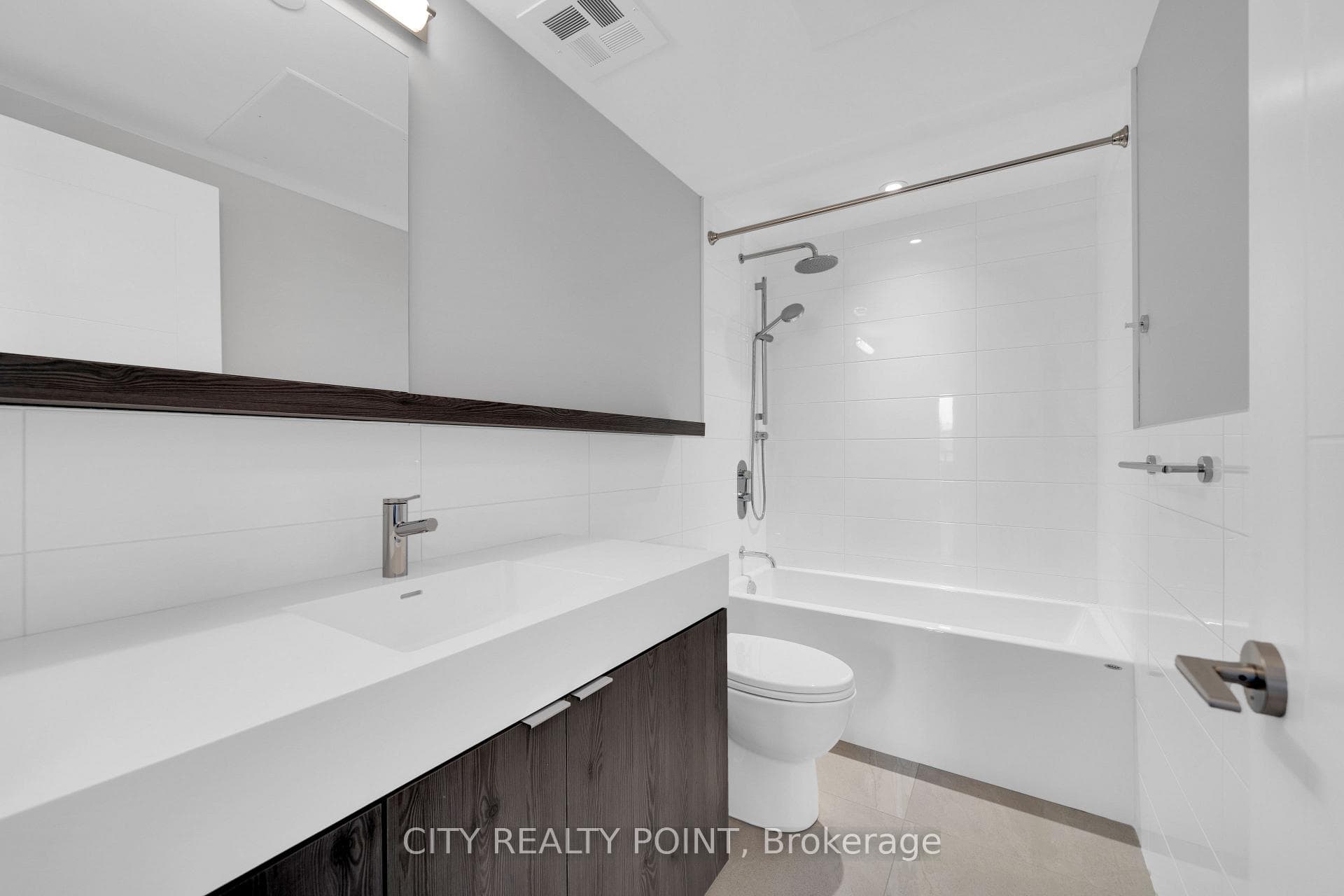 664 Spadina Avenue Unit 502 photo 10