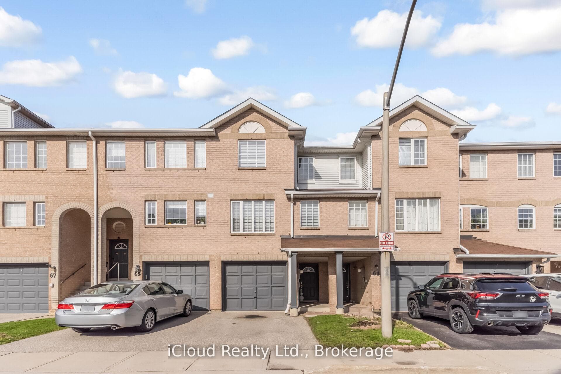 63 Spadina Road photo 1