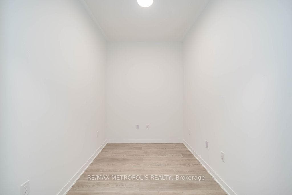 385 Arctic Red Drive Unit 225 photo 11