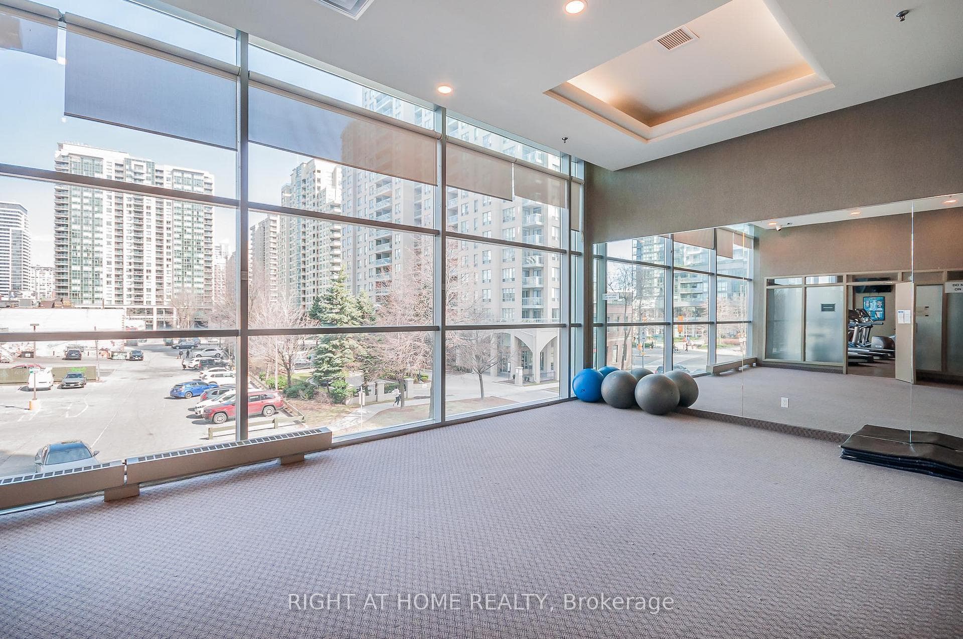33 Empress Avenue Unit 2703 photo 32