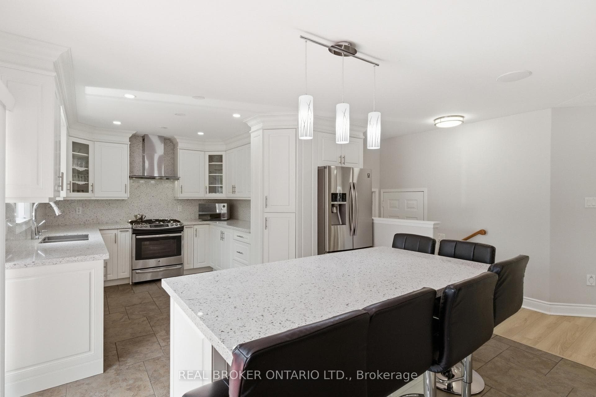 135 Blackburn Drive photo 15