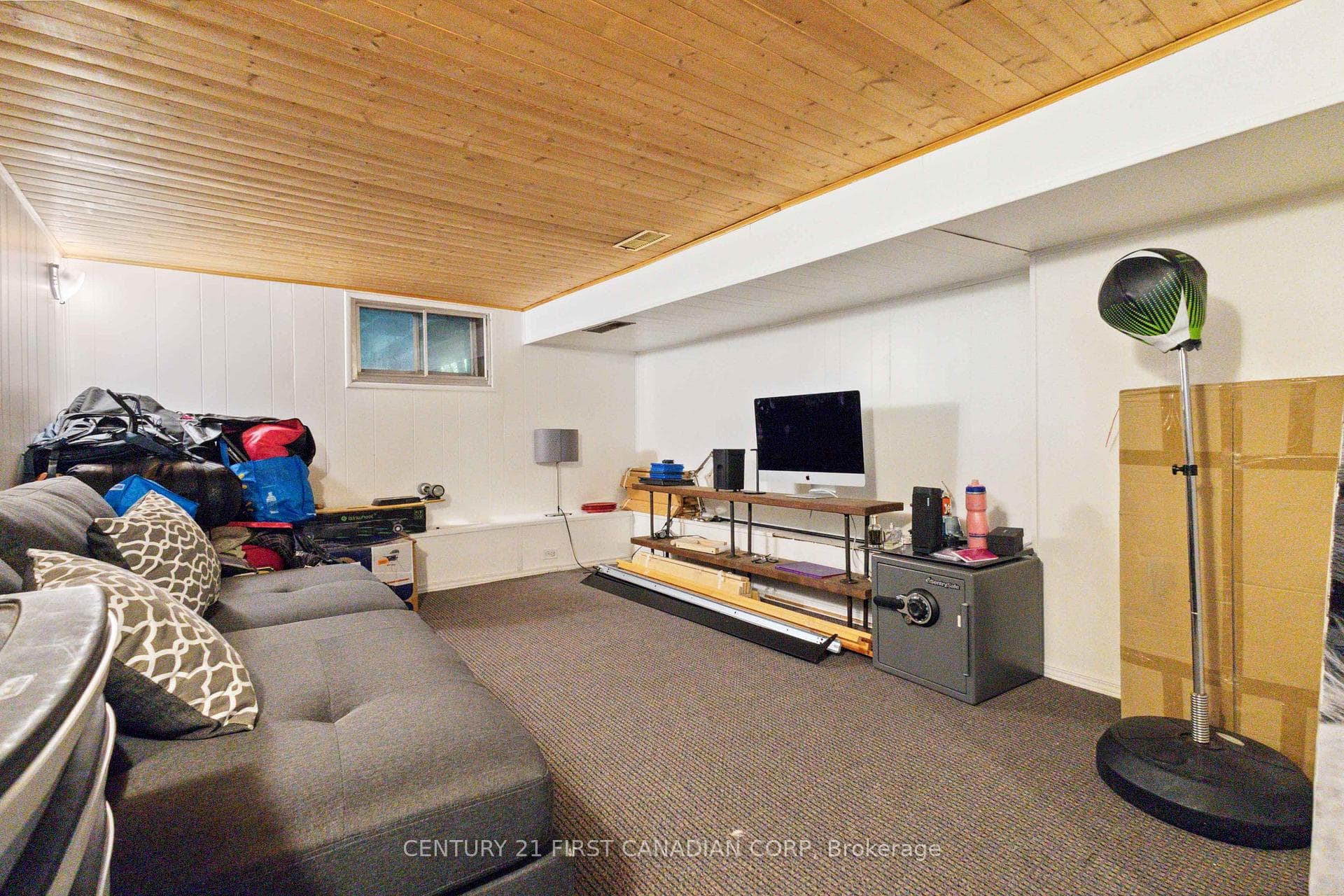 12 Rogers Avenue photo 31