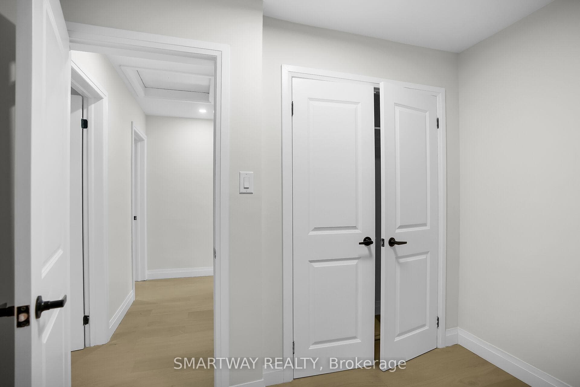 633 Donegal Drive photo 26