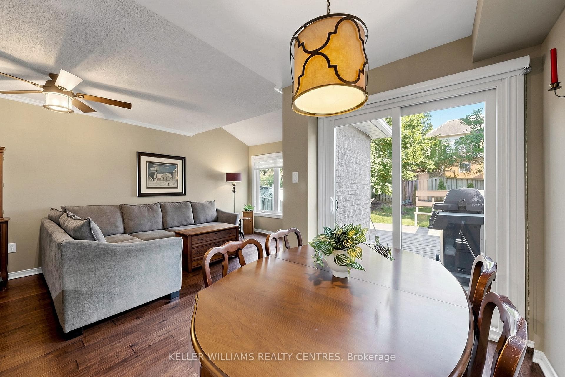 118 Woodroof Crescent photo 4