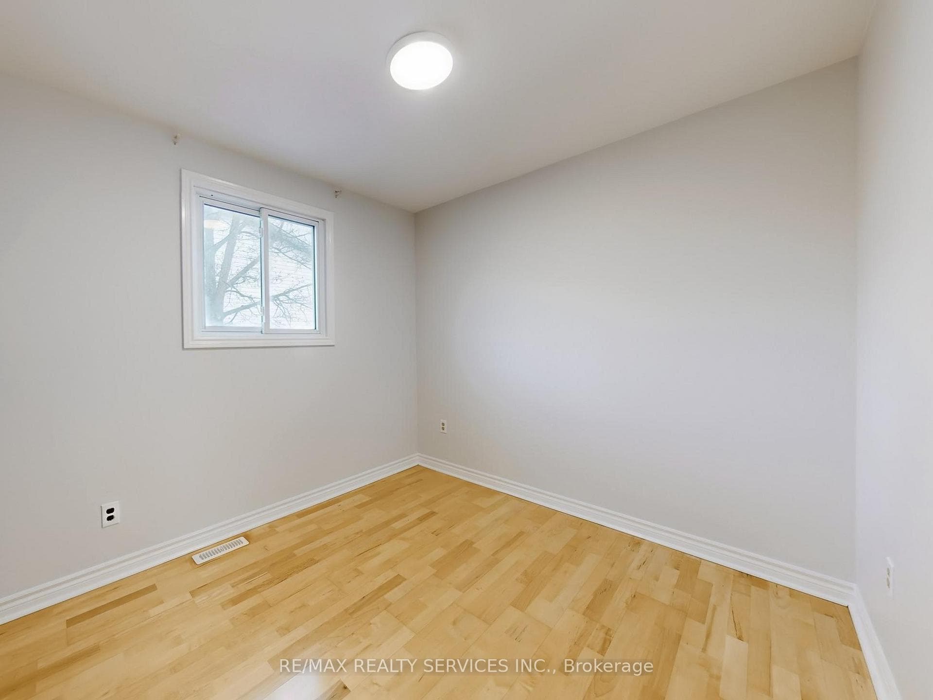 9 Glenridge Road photo 35