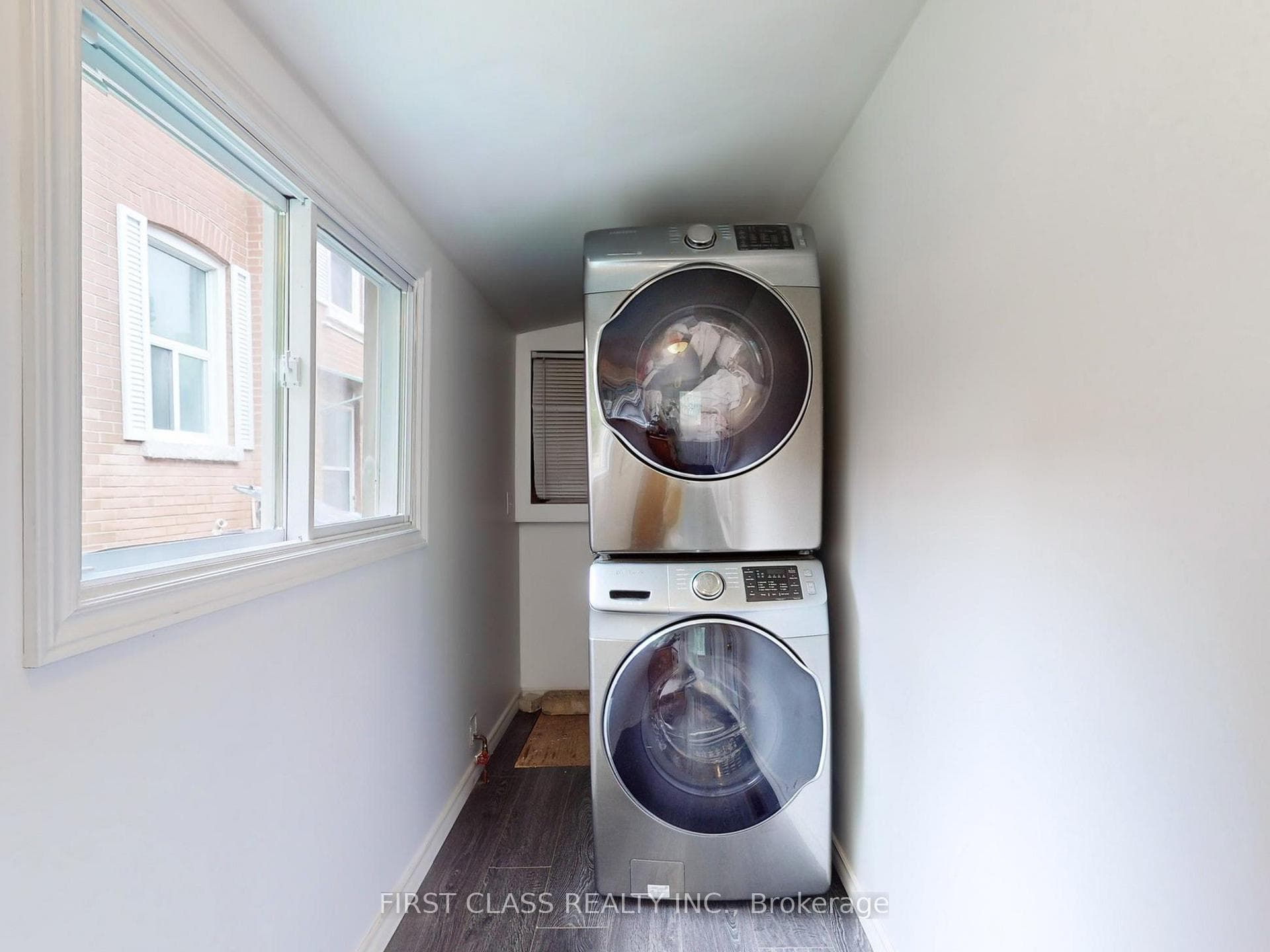 89 John Street photo 26