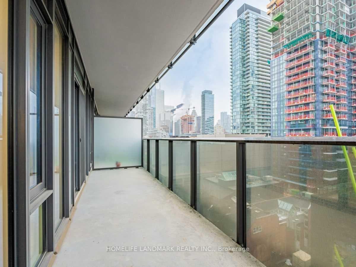 330 Richmond Street Unit 1002 photo 22