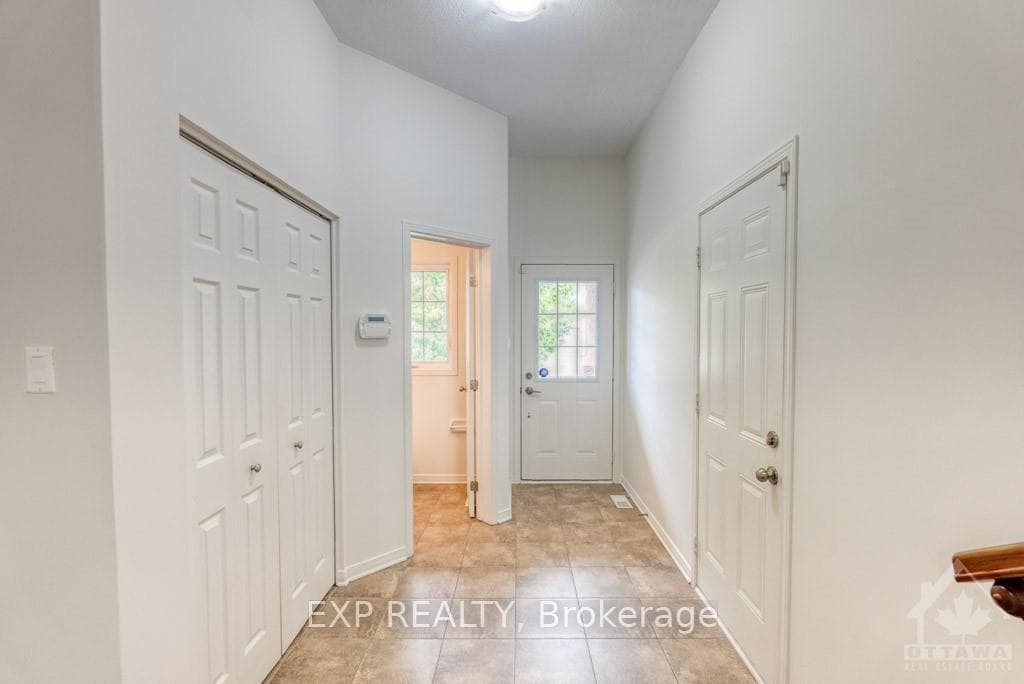 215 MACOUN Circle photo 2