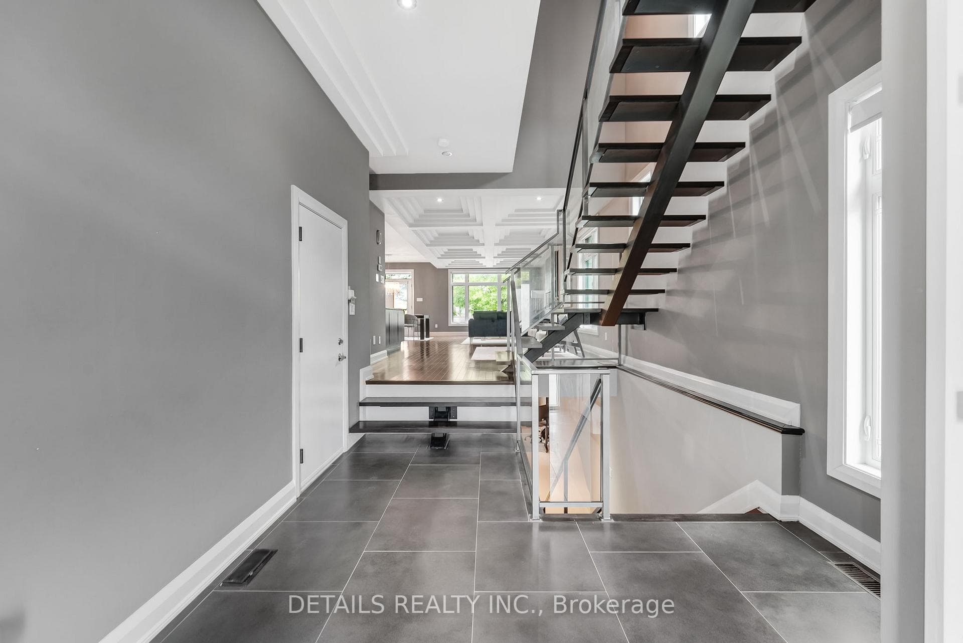 71 Eleanor Drive photo 5