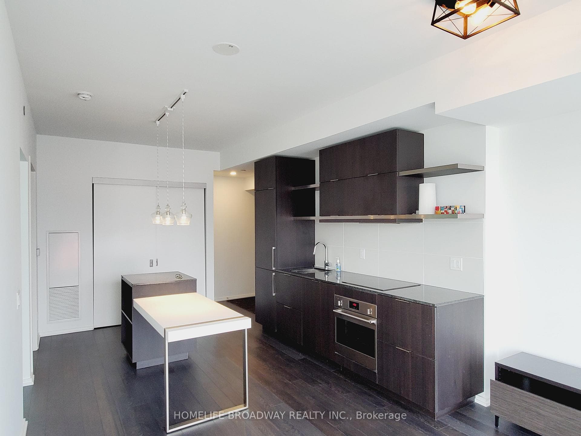197 Yonge Street Unit 1714 photo 14