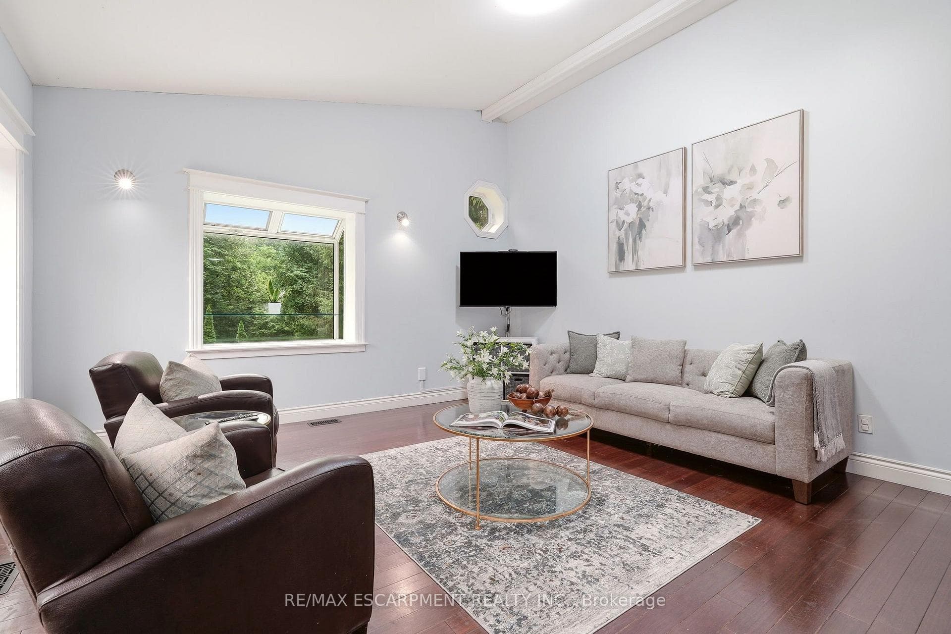318 10th Concession Road E N/A photo 16