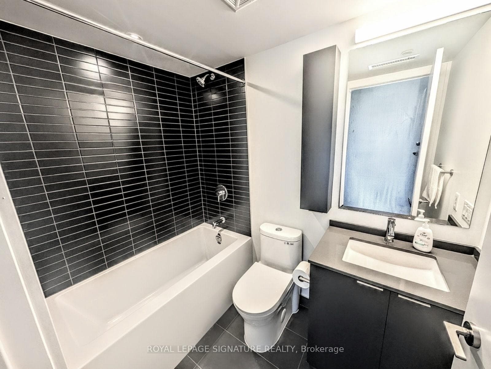 88 Agnes Street photo 8
