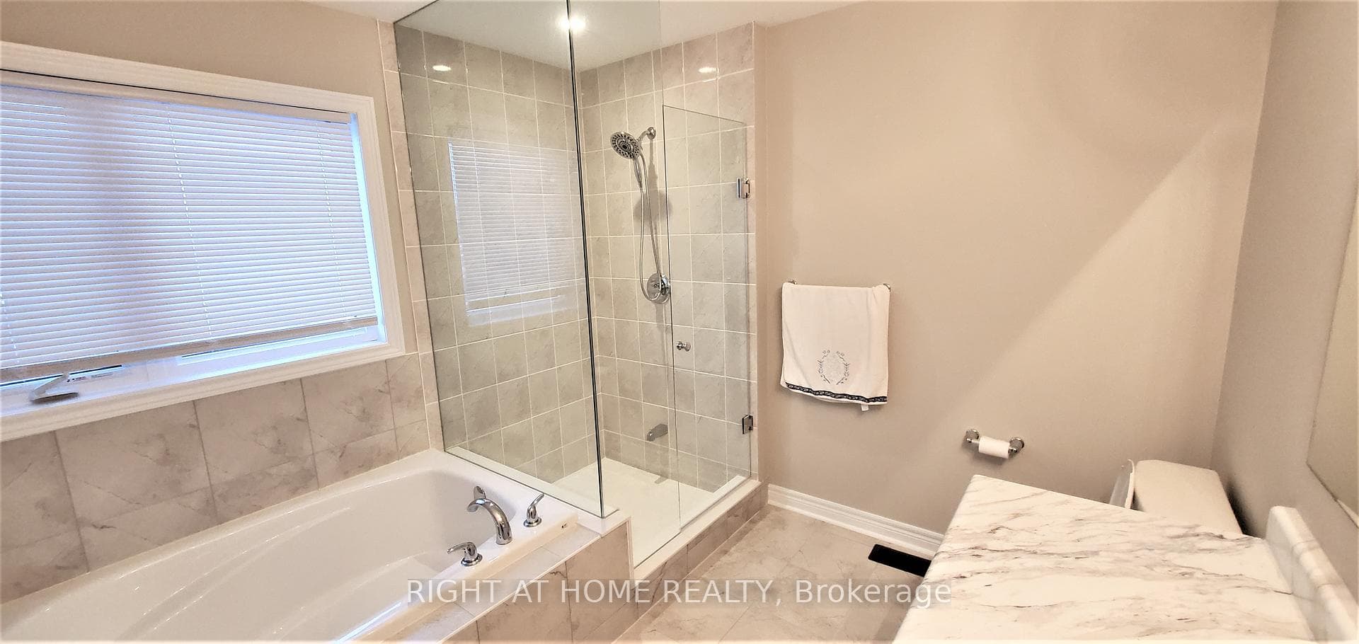 1201 Cactus Crescent photo 8