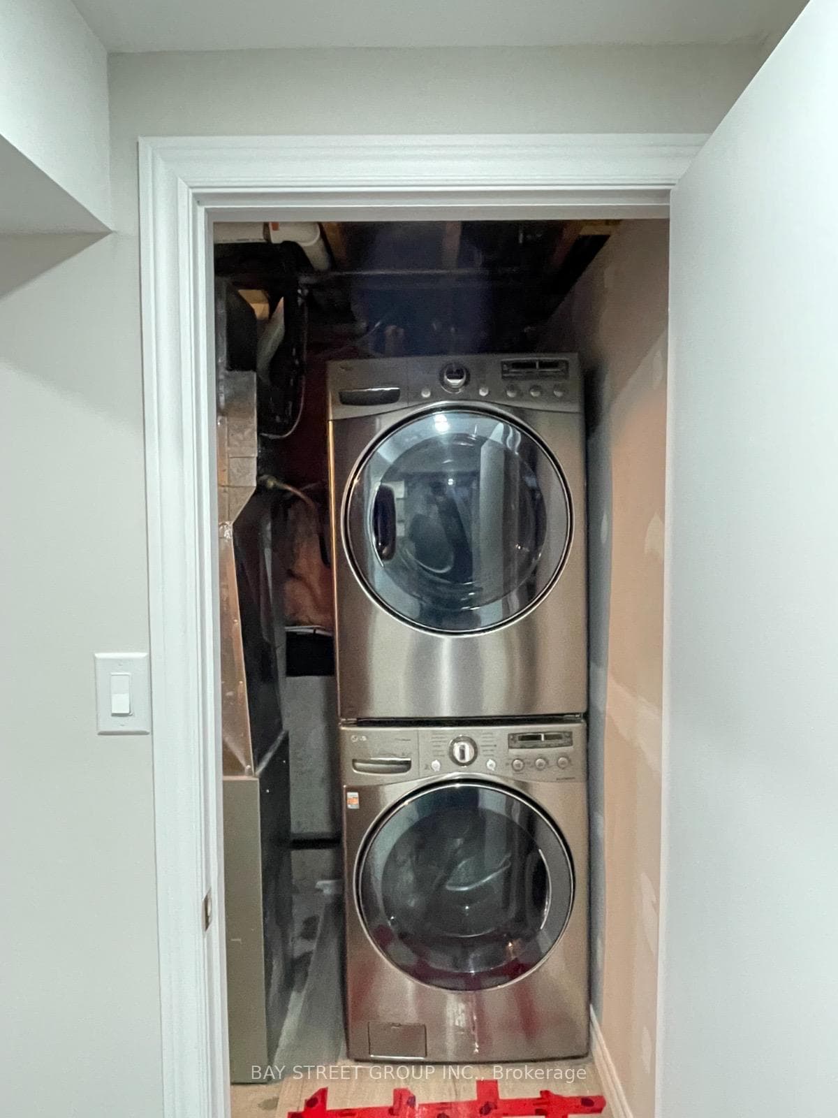 882 Southdown Drive Unit Bsmt photo 12
