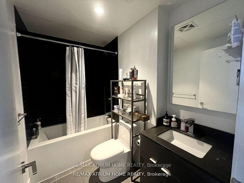 7 Grenville Street Unit 4106 photo 8
