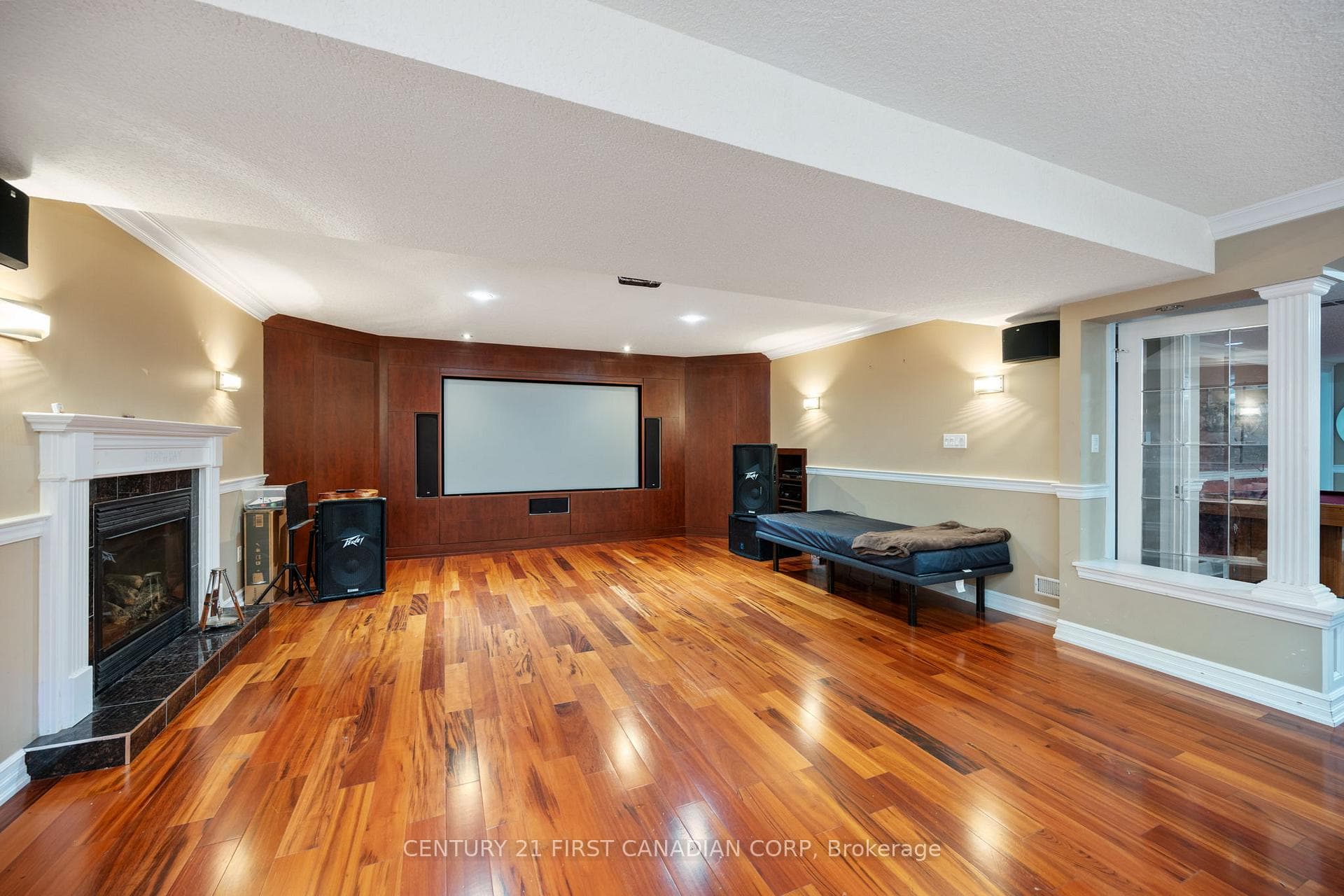 7 Edwin Drive photo 27