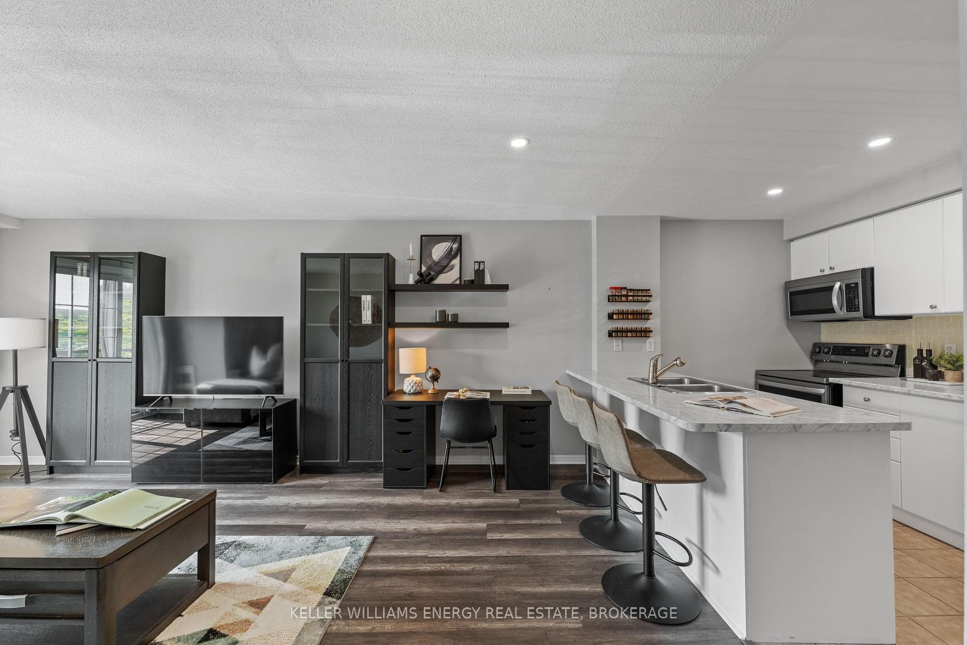 91 Aspen Springs Drive Unit 203 photo 3