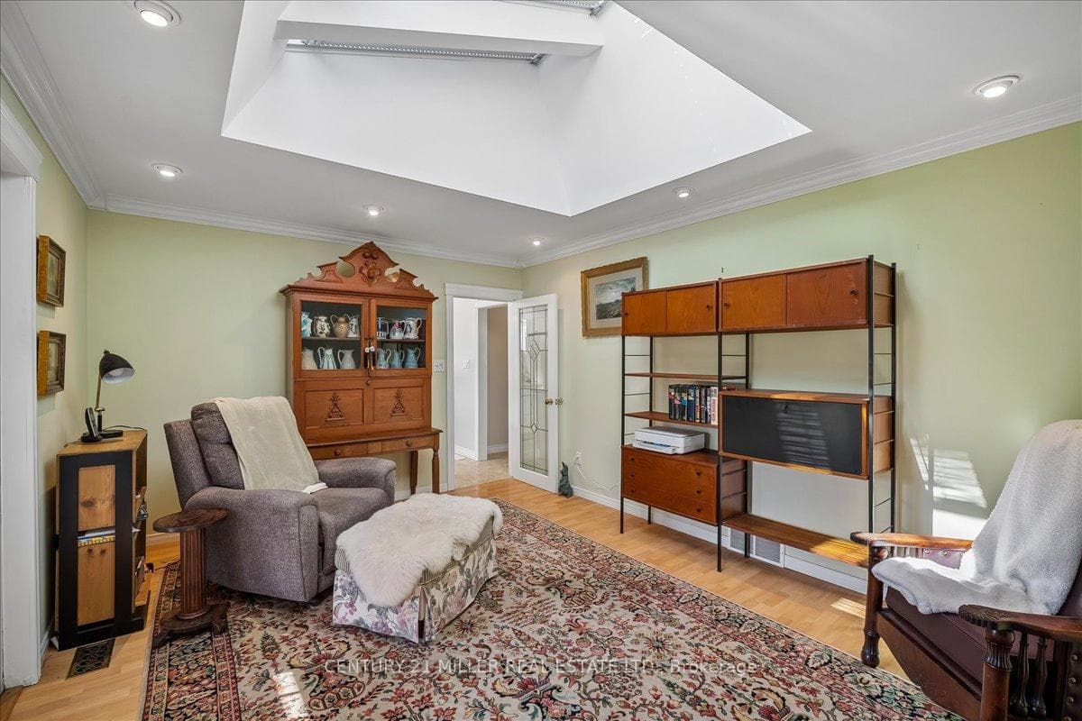 5 Cortina Crescent photo 11