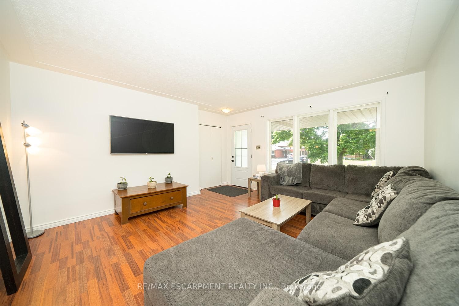1714 Eastdowns Drive photo 6