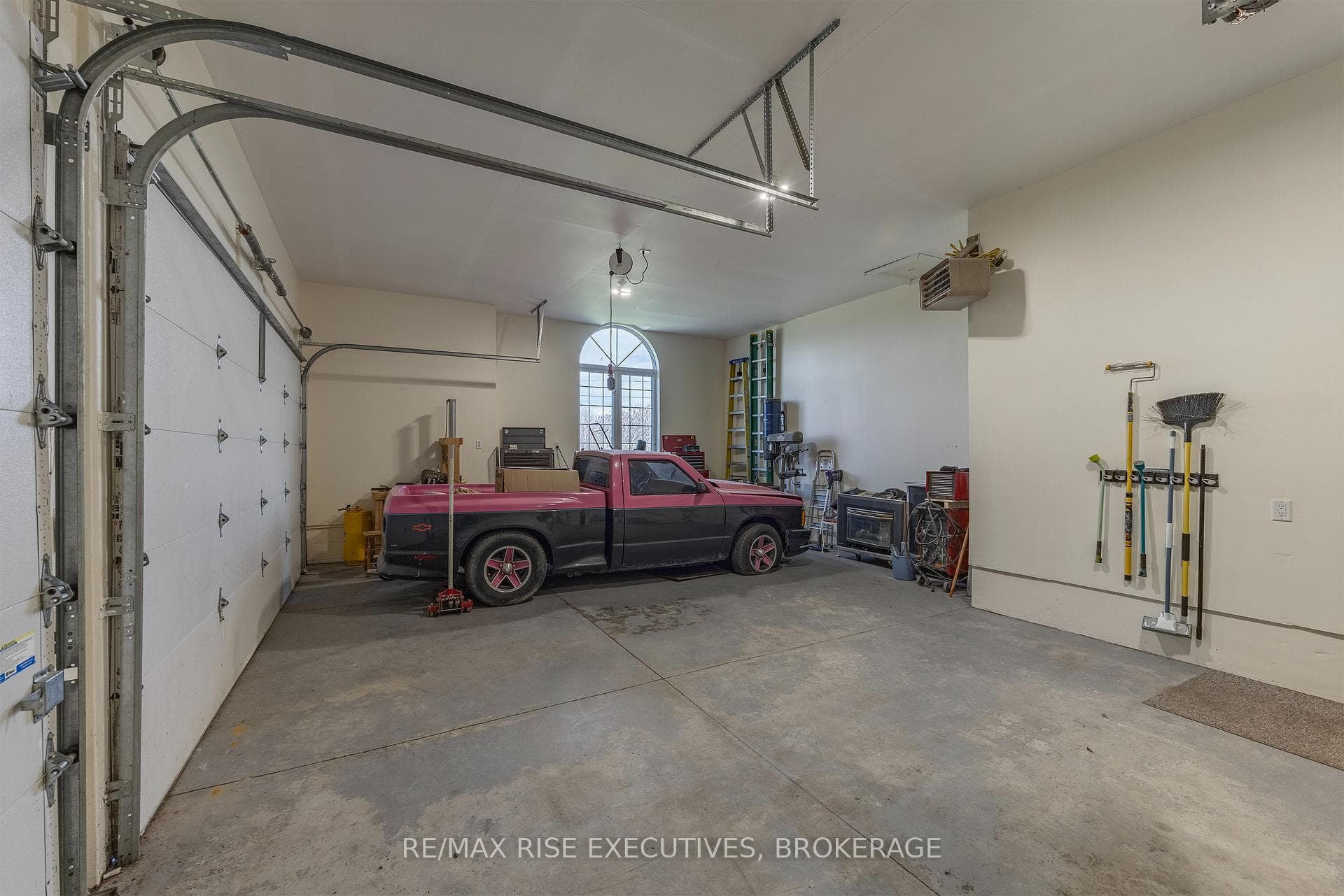 255 Good Friend Drive photo 32
