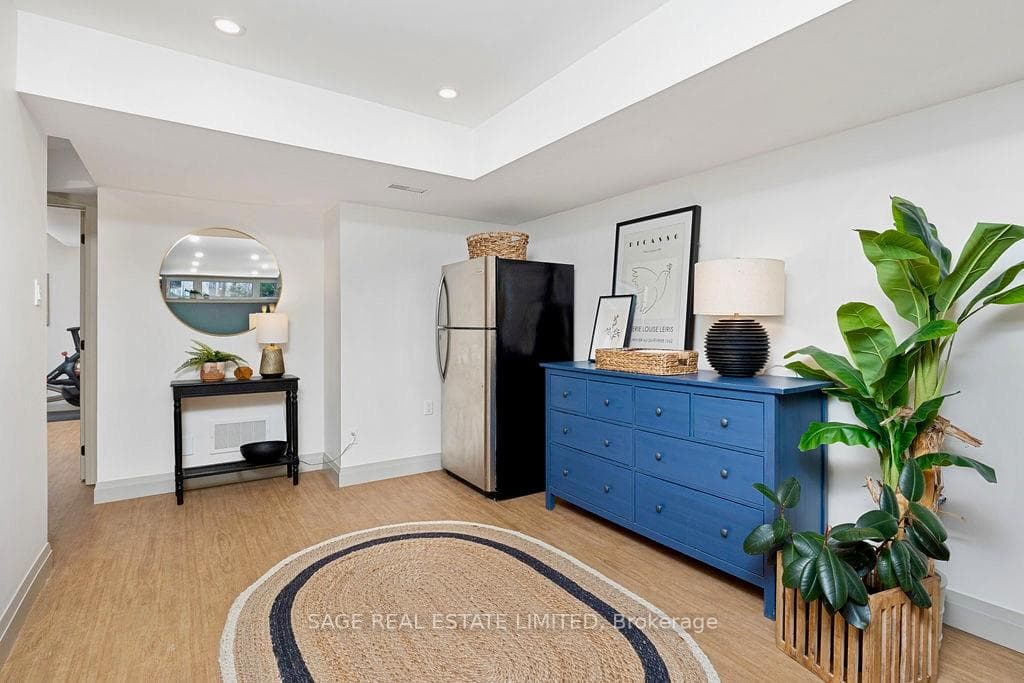 30 Montye Avenue photo 40
