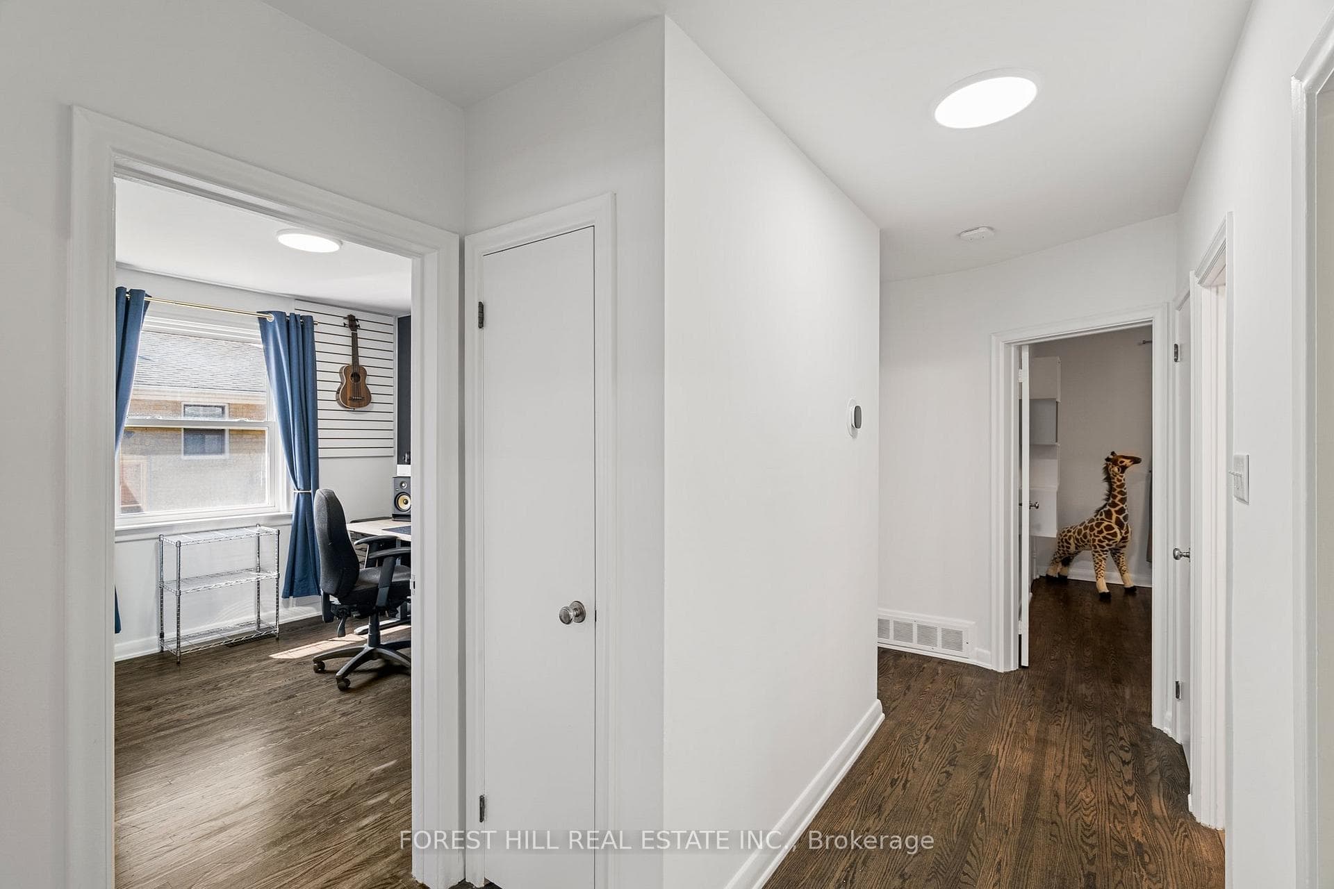 242 Lucas Street photo 17