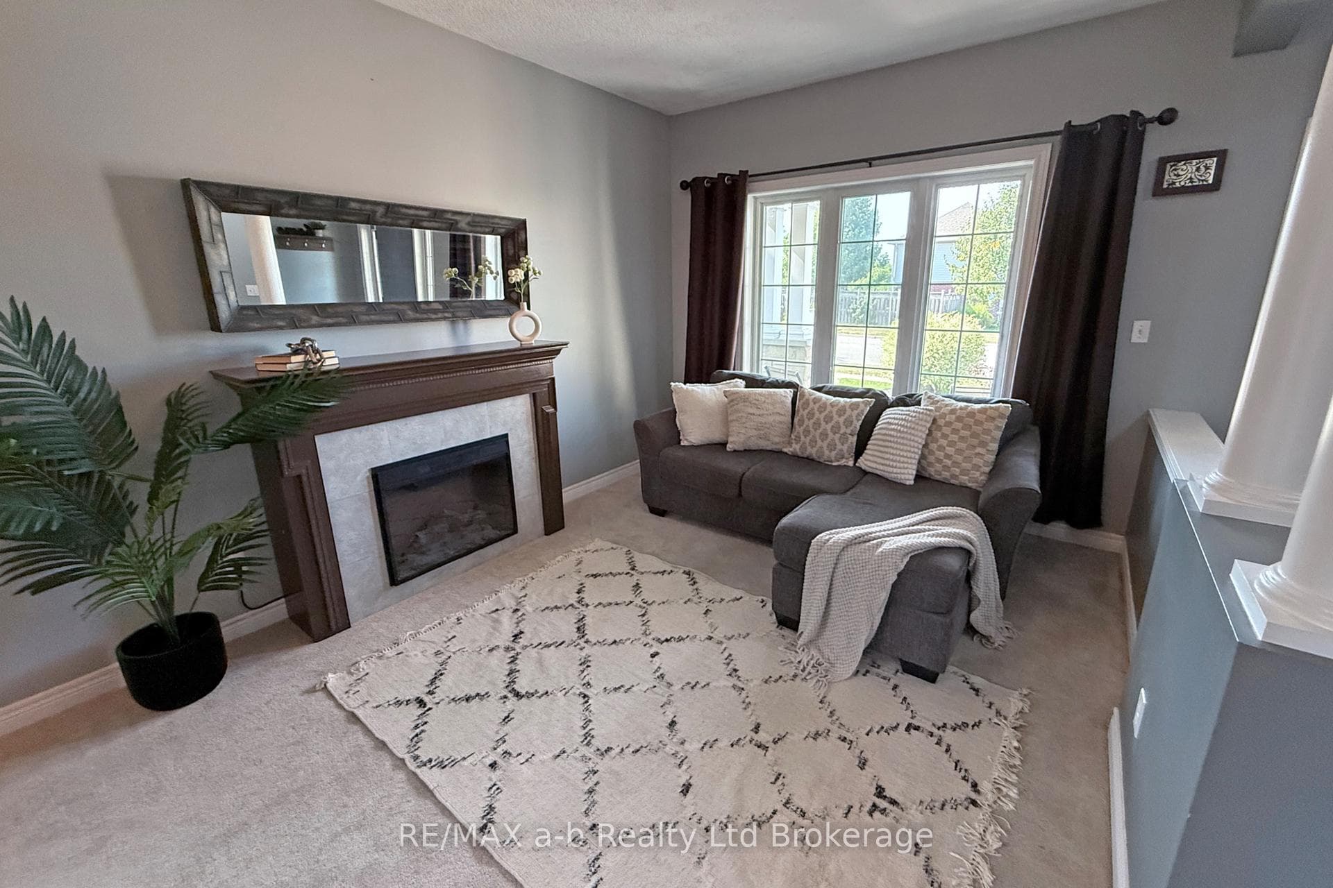 842 Springbank Avenue photo 8
