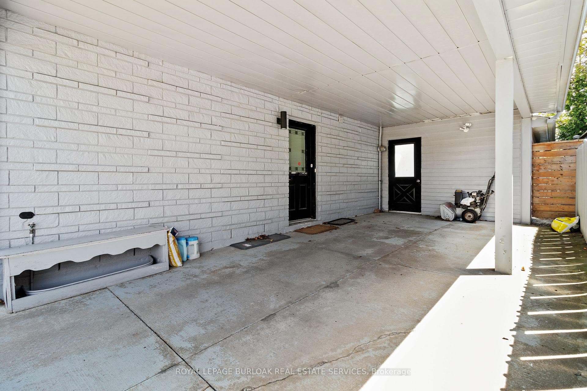 61 Goldfinch Road Unit LOWER photo 3
