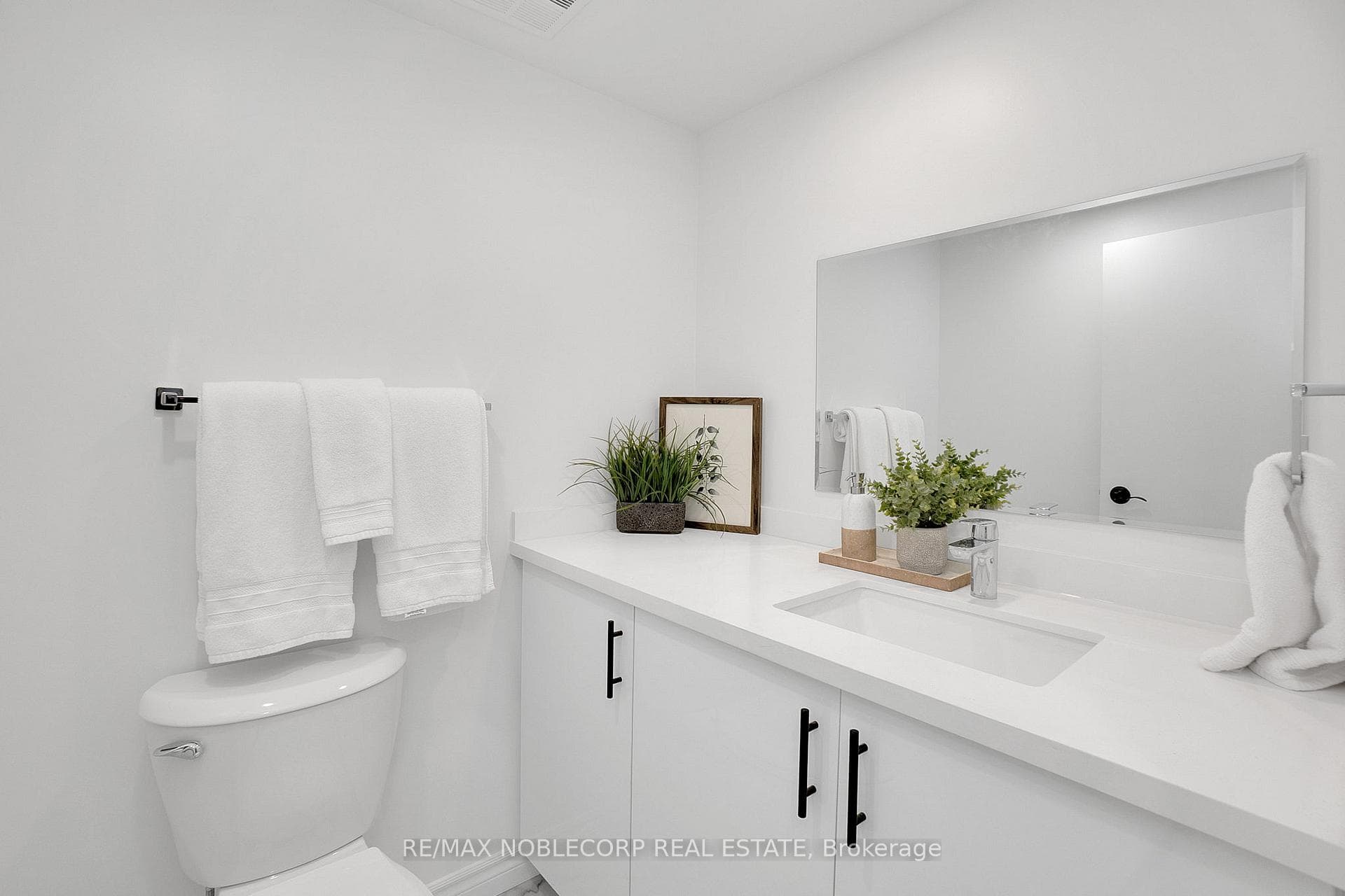 3131 Bridletowne Circle Unit 901 photo 23