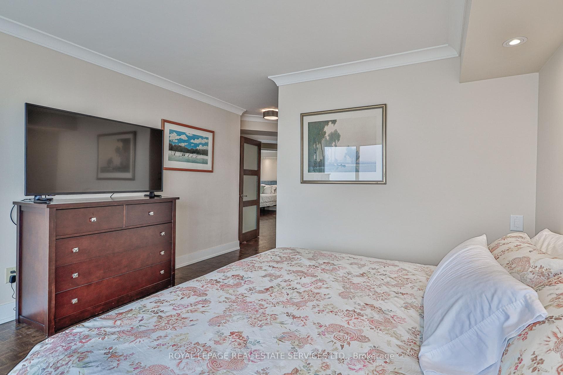 2269 Lake Shore Boulevard Unit 2006 photo 17