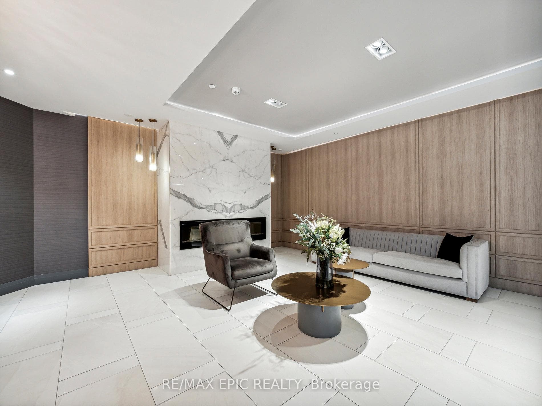 621 Sheppard Avenue Unit 301 photo 5