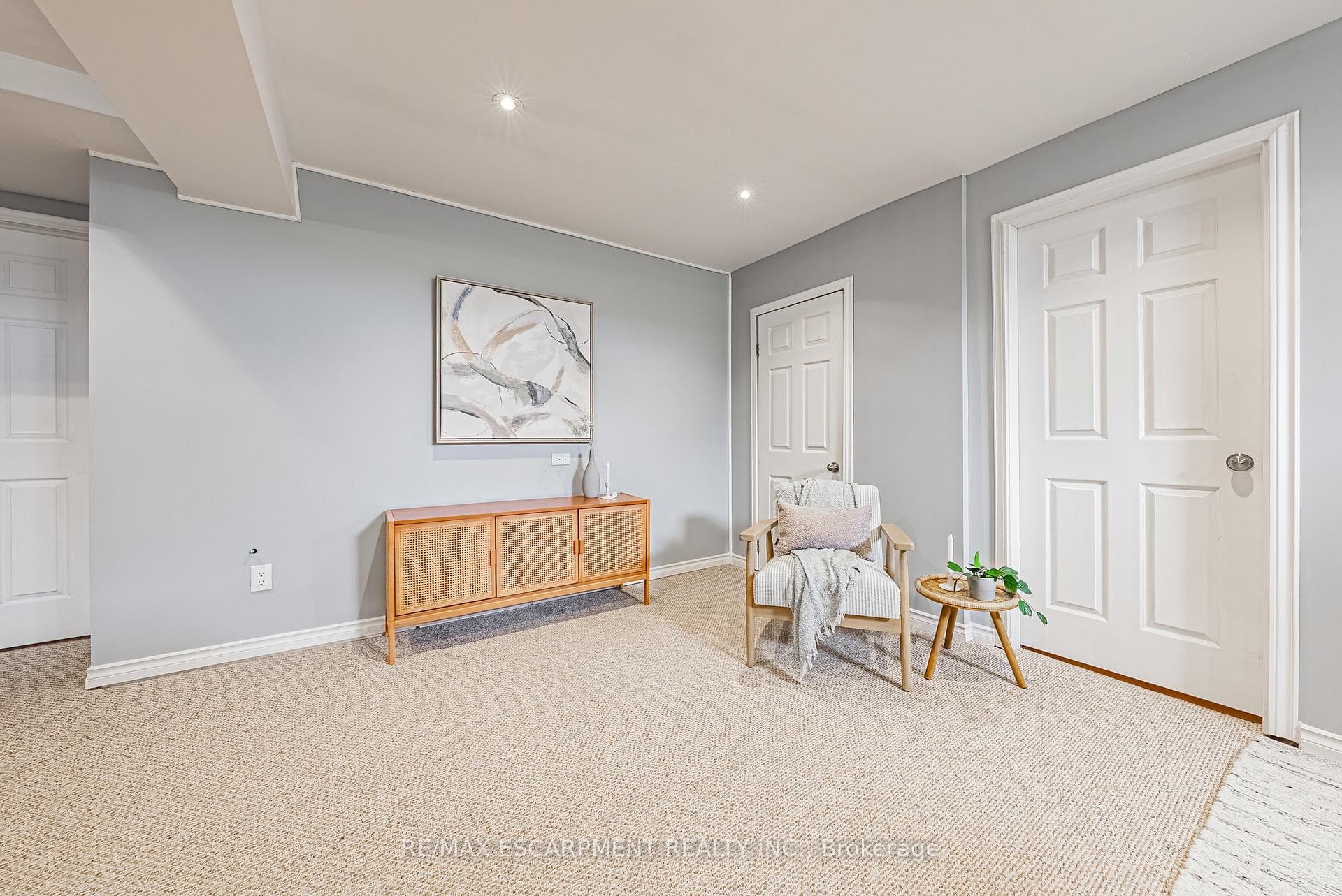1 Charing Drive photo 34