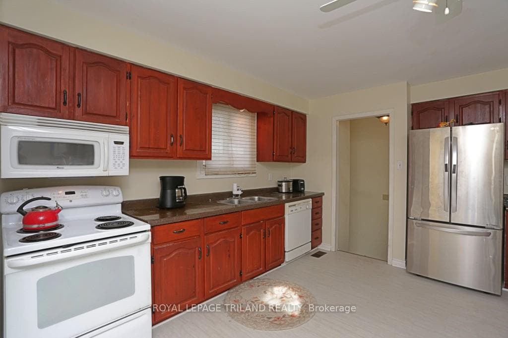 89 Renny Crescent photo 6
