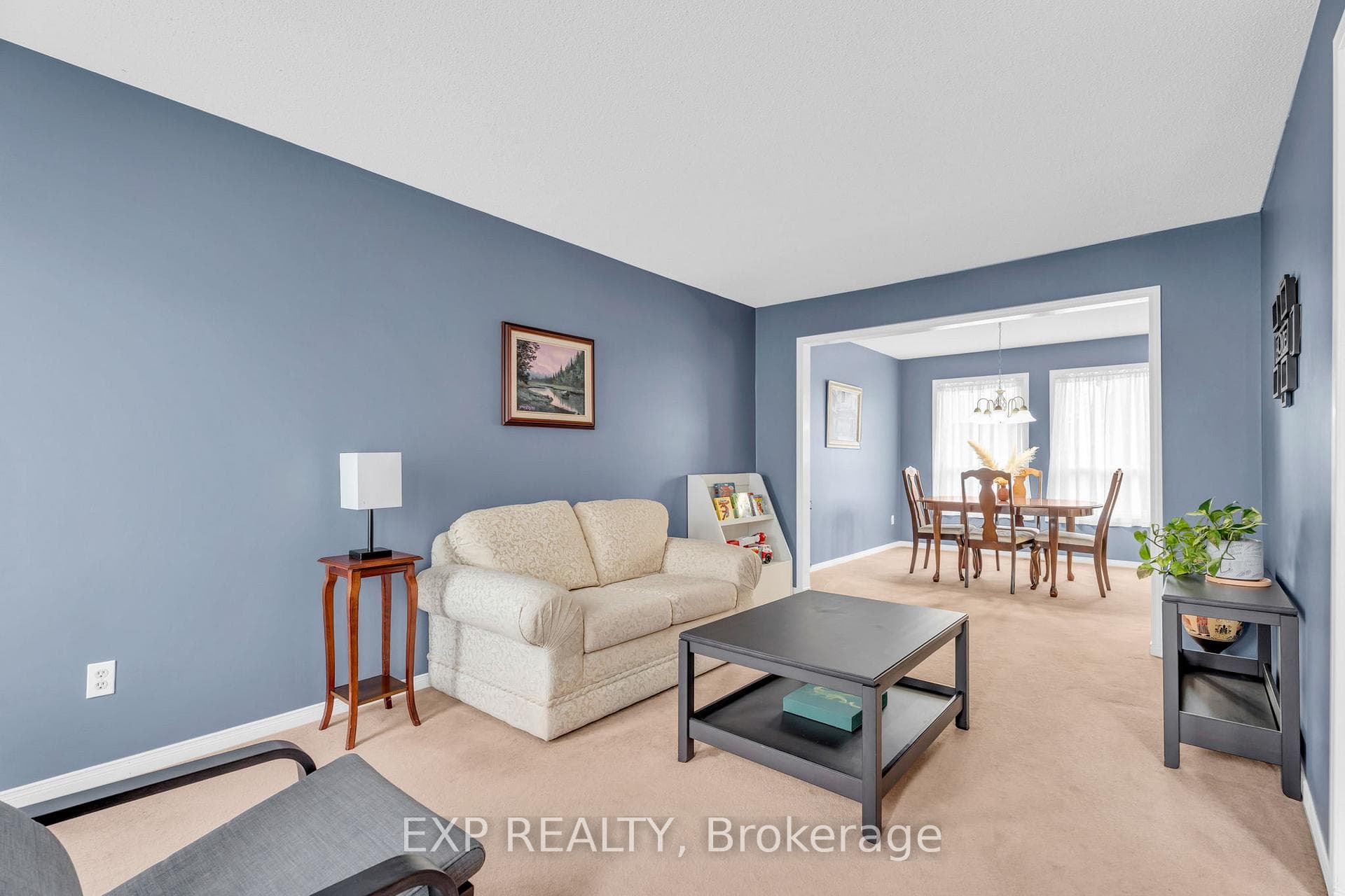22 Bristol Avenue photo 8