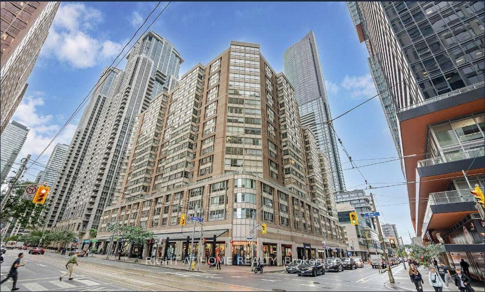717 Bay Street Unit 1111 photo 1