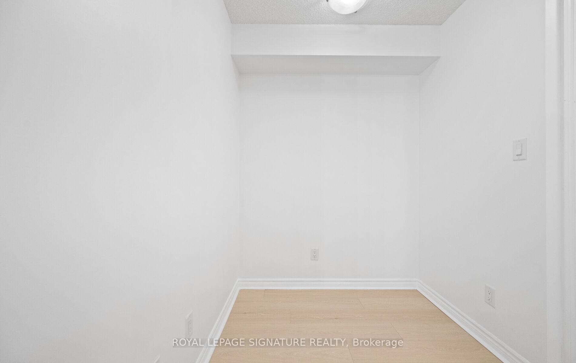 3880 Duke Of York Boulevard Unit 1508 photo 19