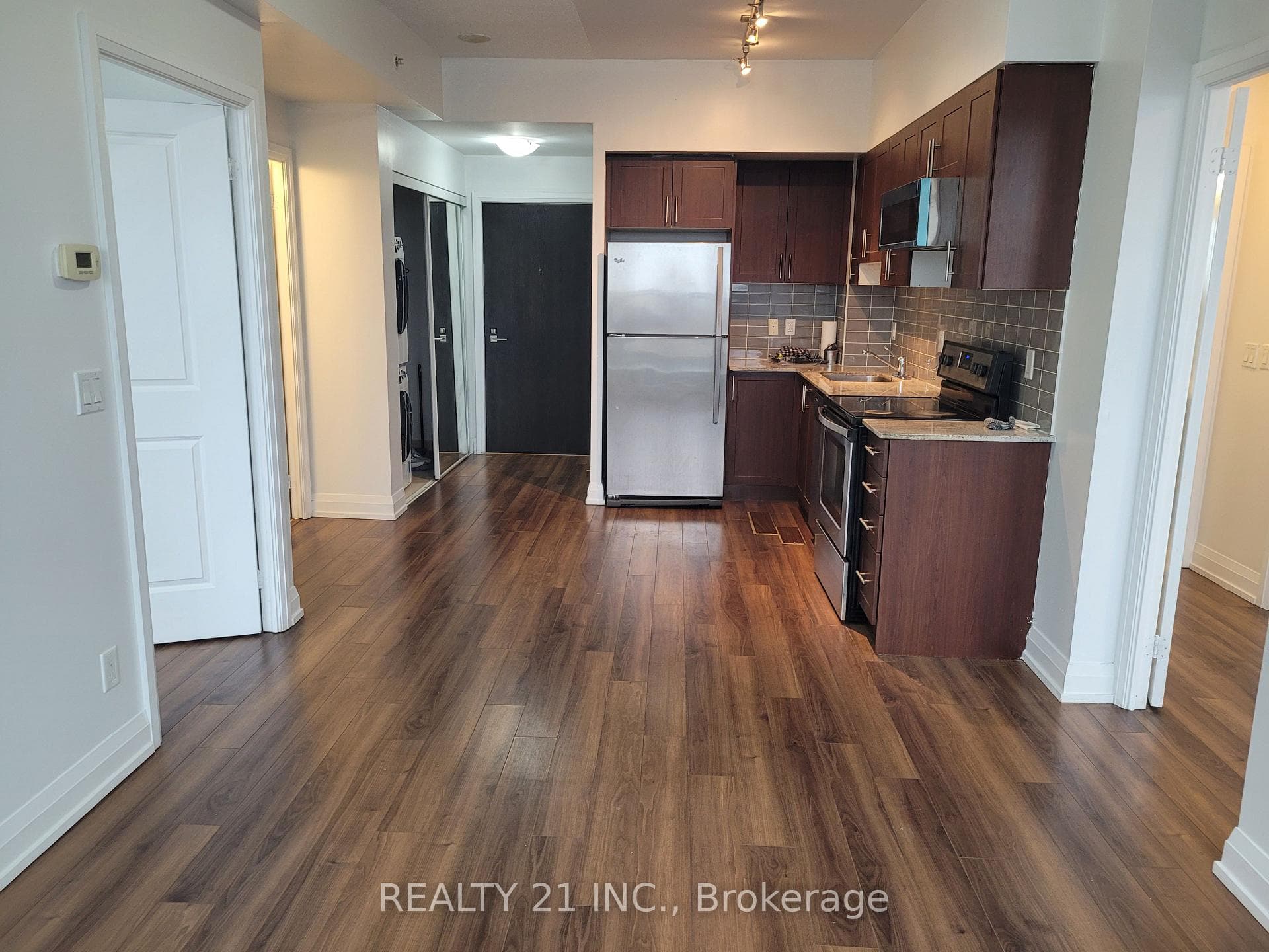 3520 Danforth Avenue Unit PH 02 photo 6